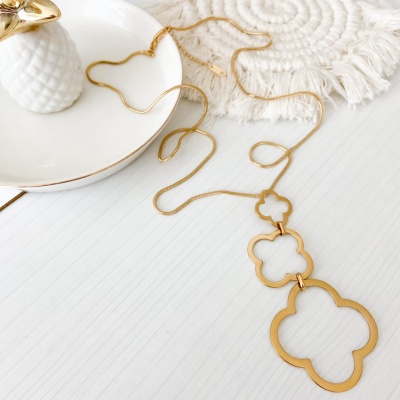 Collar largo trébol triple, Bafy joyeria.